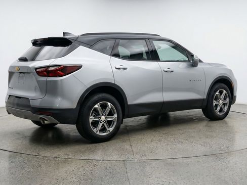 Used 2025 Chevrolet Blazer LT FWD image 9