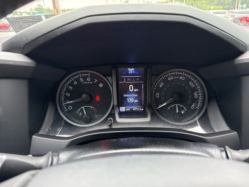 Used 2020 Toyota Tacoma TRD Sport AWD/4WD image 20