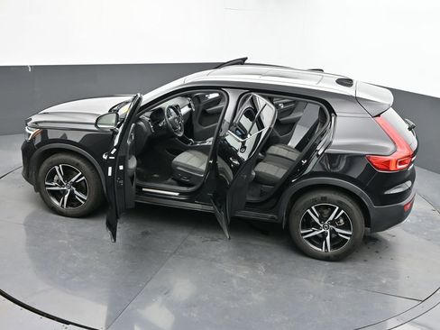 Used 2025 Volvo XC40 B5 Core AWD/4WD image 44
