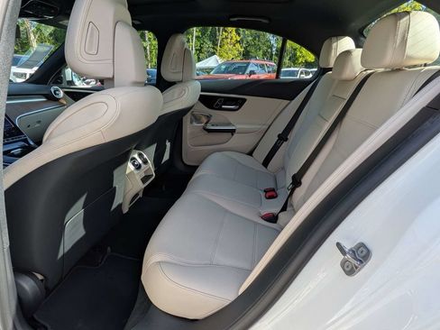 Used 2023 Mercedes-Benz C 300 Sedan image 12