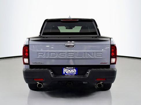 Certified 2024 Honda Ridgeline Sport image 6