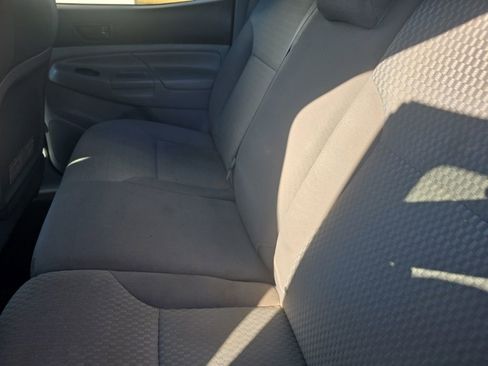 Used 2015 Toyota Tacoma PreRunner image 12