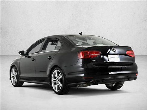 Used 2017 Volkswagen Jetta GLI image 8