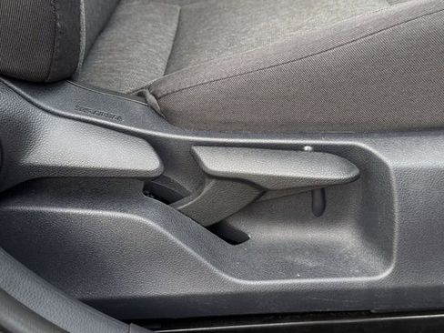 Used 2025 Toyota Camry LE image 31