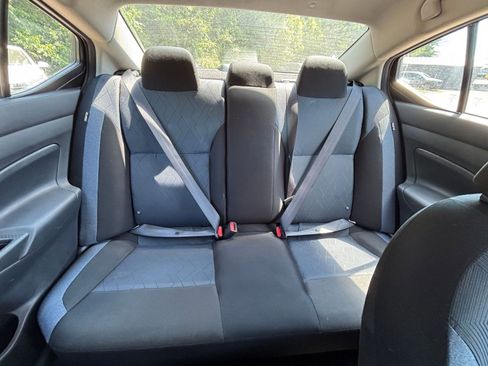 Used 2025 Nissan Versa SV FWD image 35