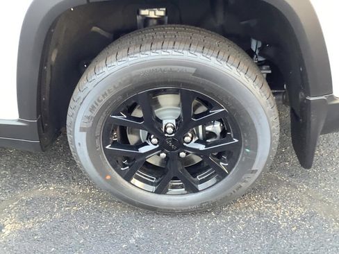 New 2026 Jeep Grand Cherokee L 4WD image 7
