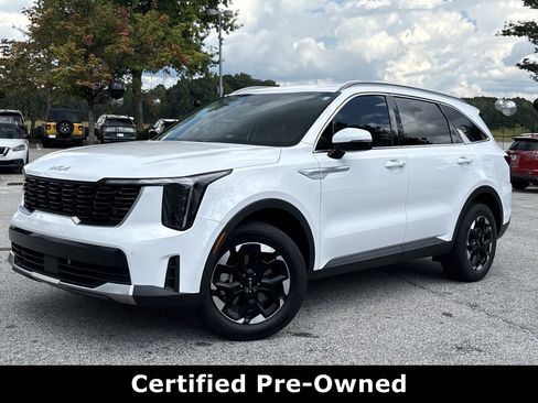 Certified 2025 Kia Sorento S AWD/4WD image 1