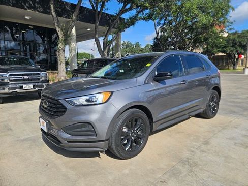 Used 2024 Ford Edge SE w/ Black Appearance Package AWD/4WD image 2