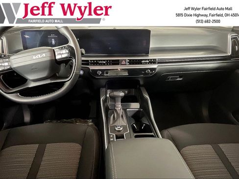 New 2026 Kia Sorento LX FWD image 10