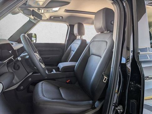 Used 2024 Land Rover Defender 110 S image 14