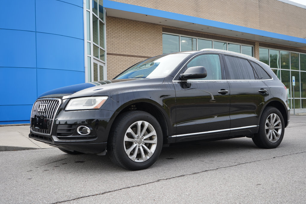 Used 2015 Audi Q5 2.0T Premium Plus w/ Technology Package AWD/4WD image 2