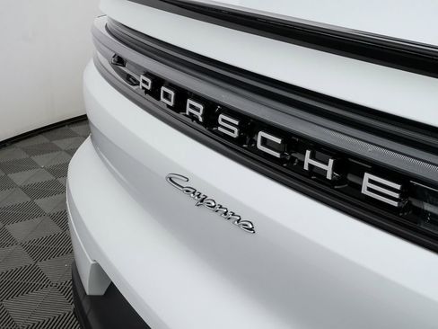 New 2026 Porsche Cayenne AWD image 39