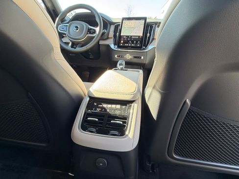 New 2026 Volvo XC90 T8 Core w/ Protection Package Premier AWD/4WD image 12