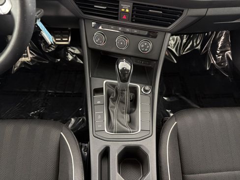 Used 2023 Volkswagen Jetta Sport image 21