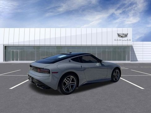Used 2024 Nissan Z Sport w/ Floor Mat Package RWD image 3