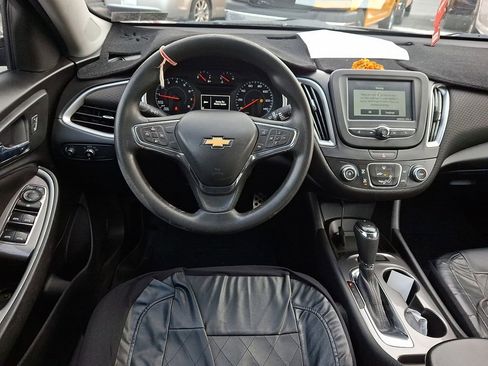 Used 2017 Chevrolet Malibu LS image 10