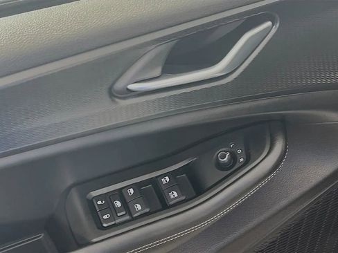 Used 2024 Jeep Grand Cherokee Altitude AWD/4WD image 18