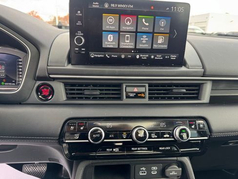 Used 2023 Honda Pilot Elite image 11