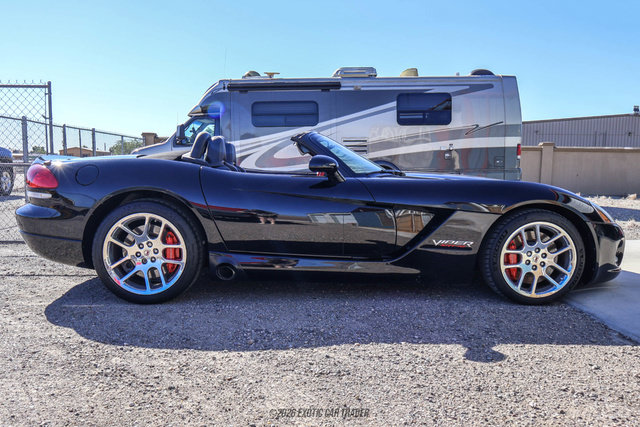Used 2004 Dodge Viper SRT-10 RWD image 8