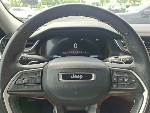 Used 2021 Jeep Grand Cherokee L Limited AWD/4WD image 20