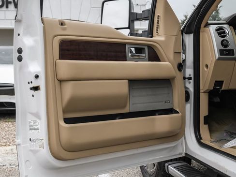 Used 2014 Ford F150 King Ranch w/ King Ranch Luxury Package RWD image 42