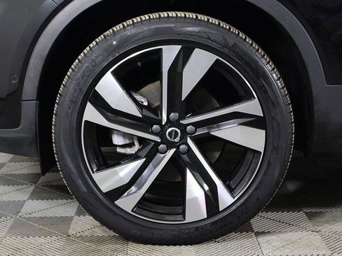 Used 2023 Volvo XC40 B5 Plus w/ Protection Package Premier image 24