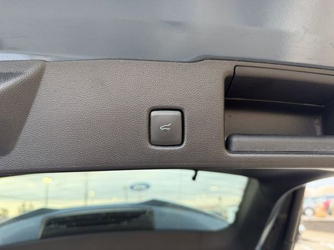 Used 2025 Ford Escape ST-Line Elite w/ Premium Technology Package image 17