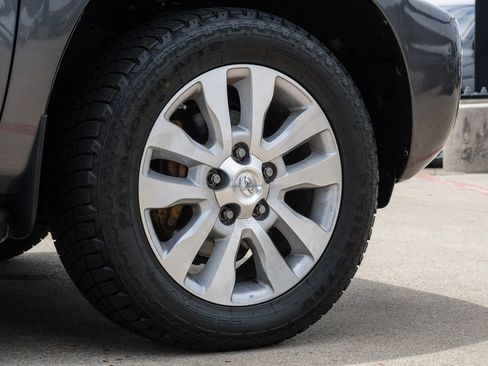 Used 2019 Toyota Sequoia Platinum AWD/4WD image 68