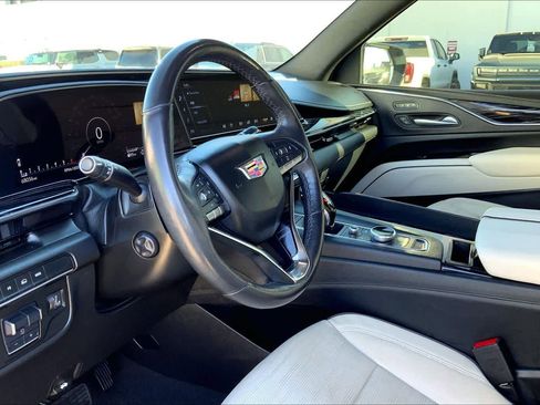Used 2023 Cadillac Escalade Sport image 16