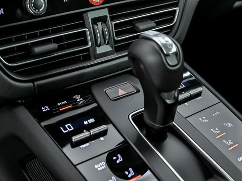 Used 2023 Porsche Macan S AWD/4WD image 23
