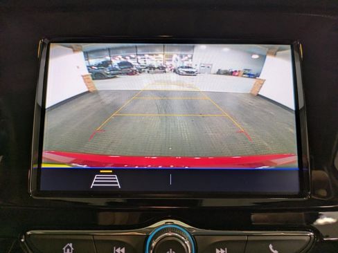 Used 2022 Buick Encore Preferred w/ Safety Package image 12