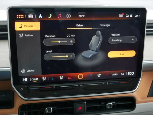 Used 2025 Volkswagen ID. Buzz 1st Edition image 28