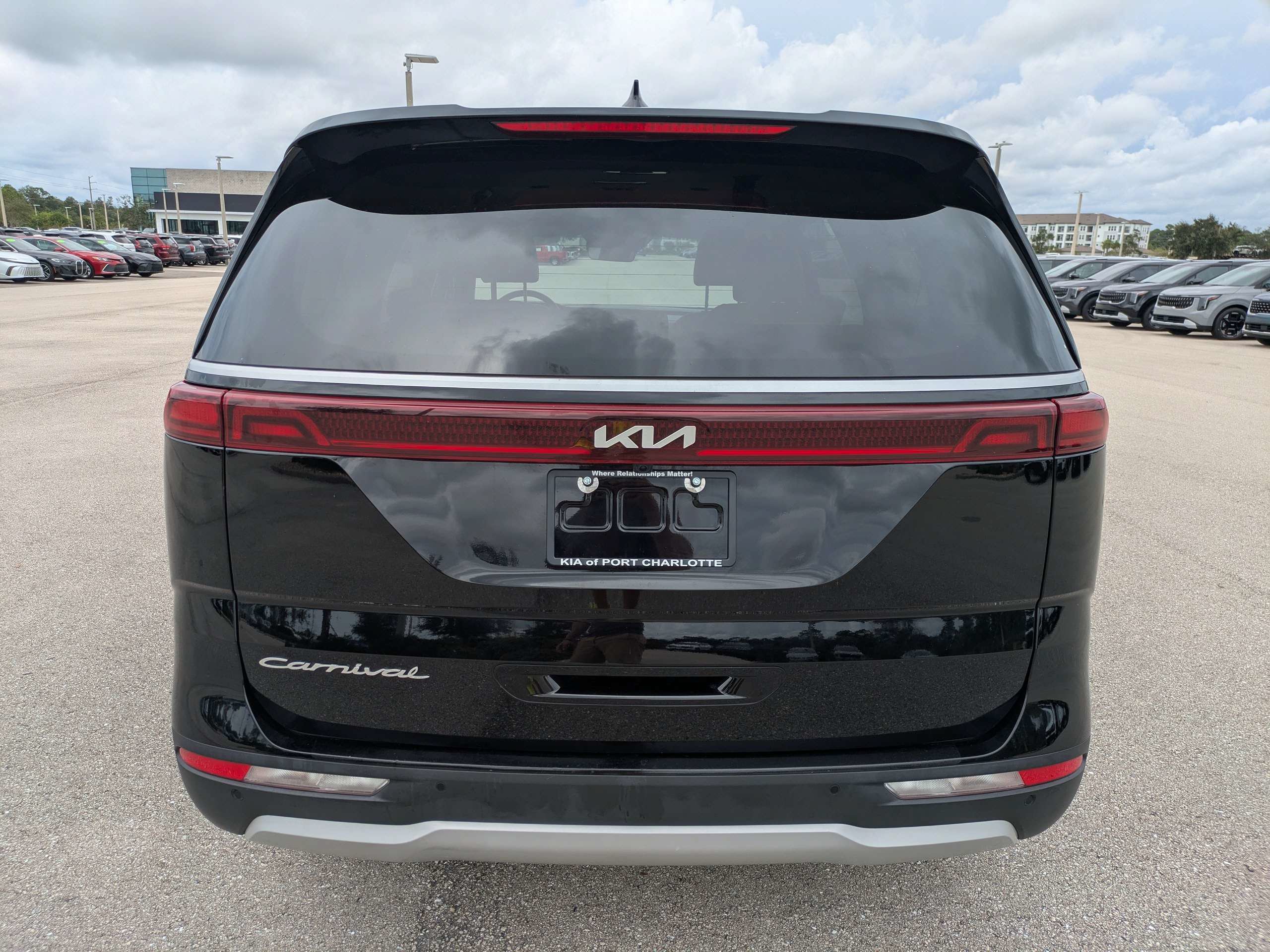 Certified 2022 Kia Carnival LX FWD image 5