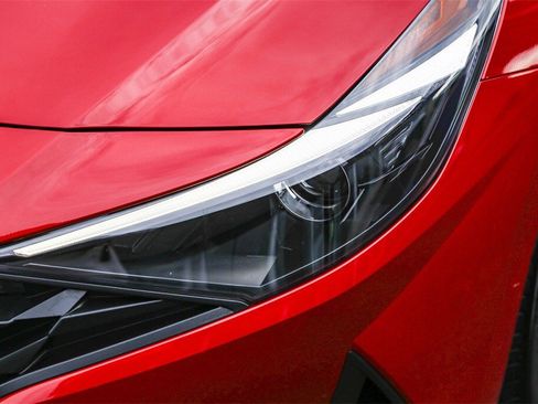 Certified 2023 Hyundai Elantra SEL w/ Convenience Package image 5