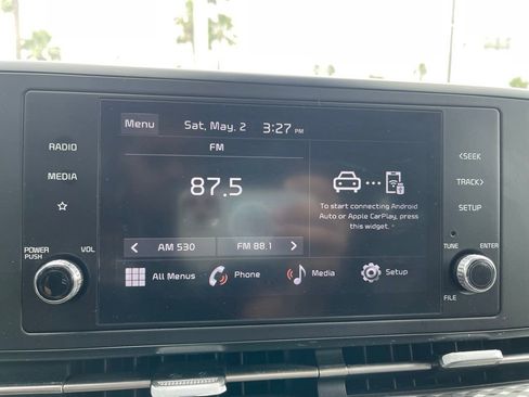 Used 2023 Kia Carnival LX FWD image 8