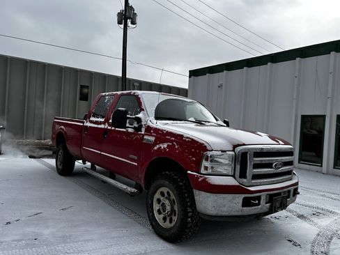 Used 2006 Ford F350 XLT image 17