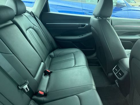 Used 2022 Hyundai Sonata Limited FWD image 9