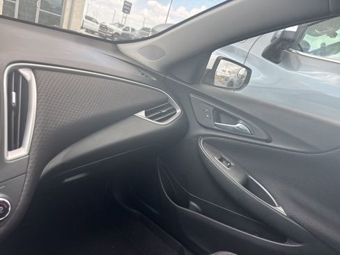 Used 2023 Chevrolet Malibu LT FWD image 12