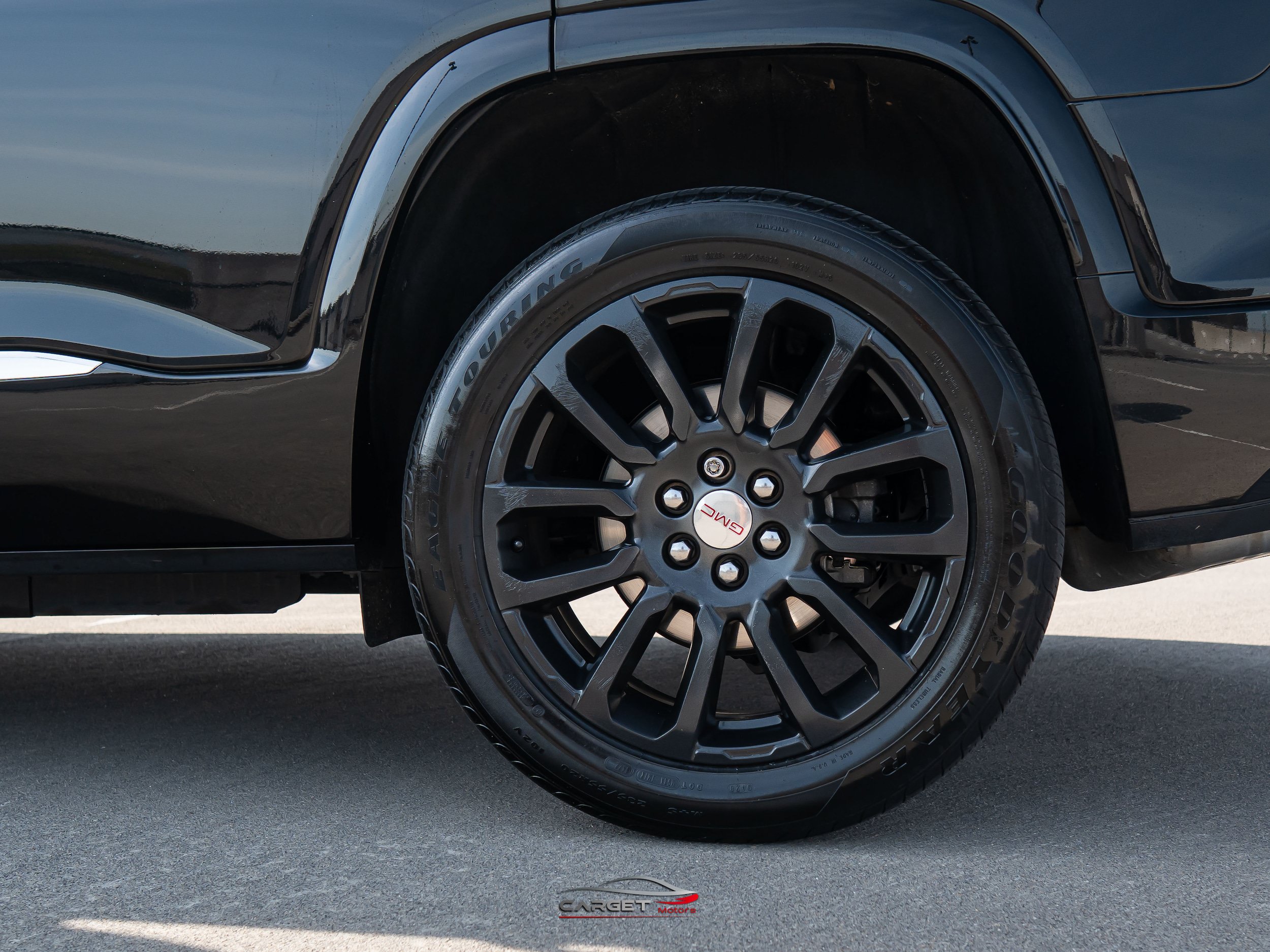 Used 2020 GMC Acadia Denali w/ Technology Package FWD image 12