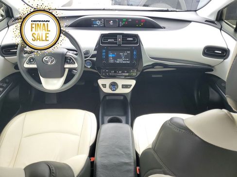 Certified 2018 Toyota Prius Two image 15