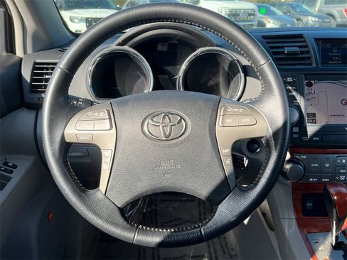 Used 2010 Toyota Highlander Limited image 10