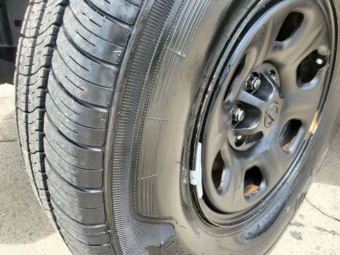 Used 2019 Nissan Frontier S RWD image 59
