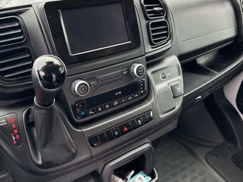 Used 2024 RAM ProMaster 2500 w/ Convenience Group image 34