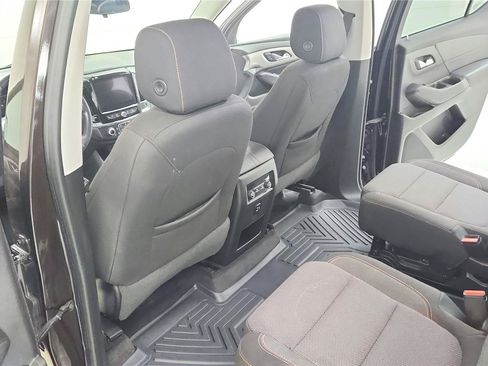 Used 2018 Chevrolet Traverse LT FWD image 12