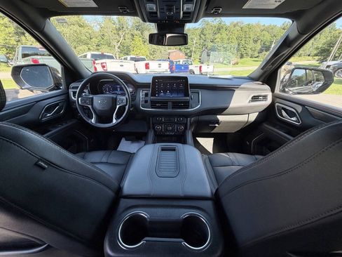 Used 2024 Chevrolet Tahoe RST w/ Luxury Package AWD/4WD image 15