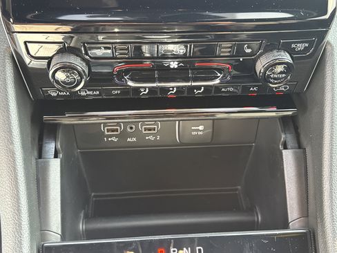 New 2025 Jeep Grand Cherokee Limited image 19