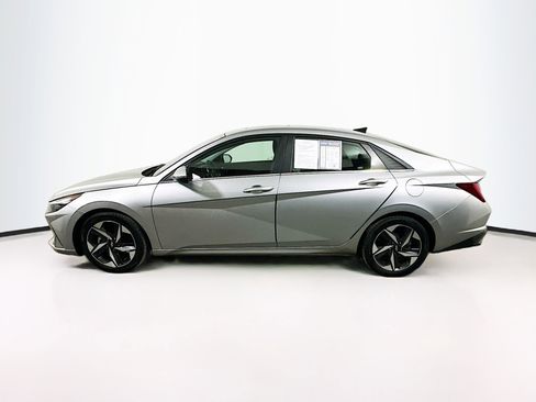 Certified 2022 Hyundai Elantra SEL w/ Convenience + Premium Package image 4