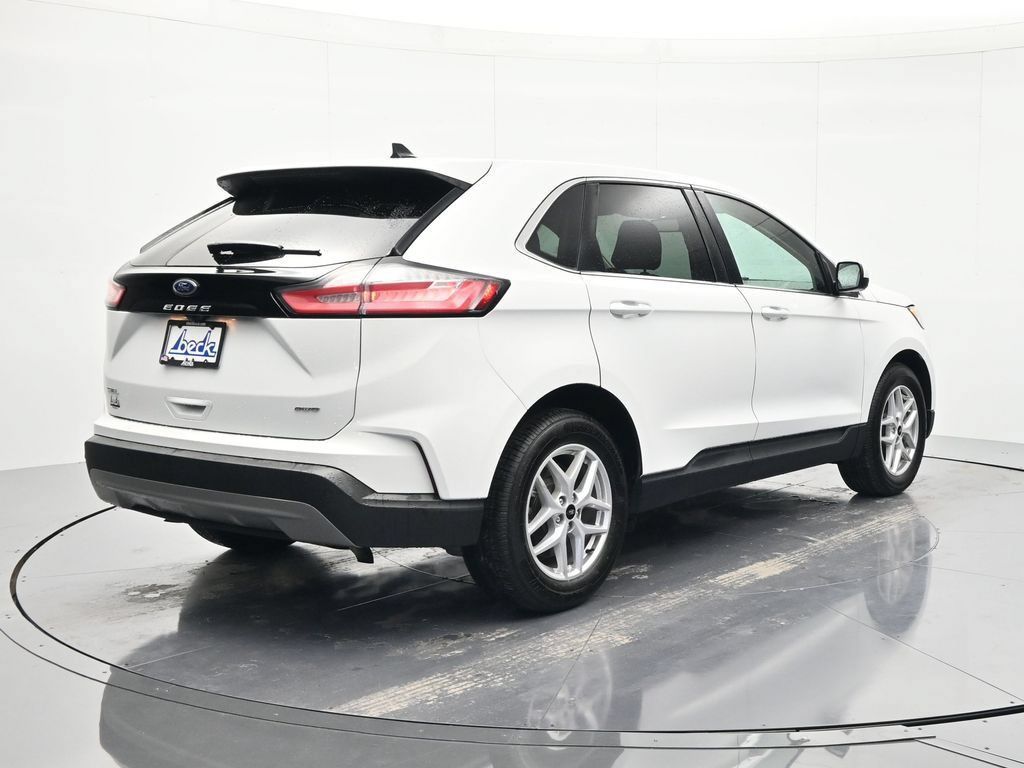 Used 2024 Ford Edge SEL AWD/4WD image 5