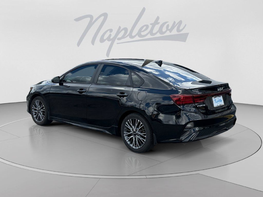 Used 2023 Kia Forte GT-Line w/ GT-Line Premium Package FWD image 3