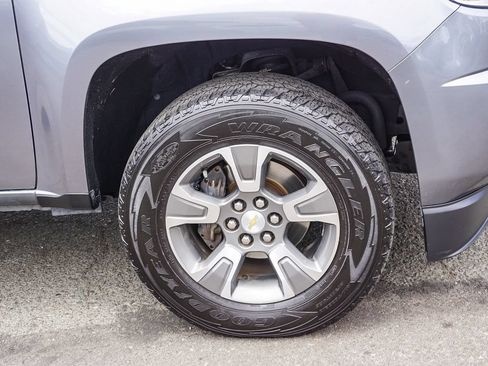 Used 2020 Chevrolet Colorado Z71 AWD/4WD image 9